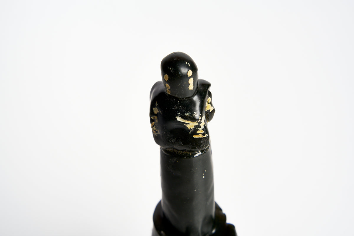 The Queen- Black