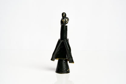 The Queen- Black