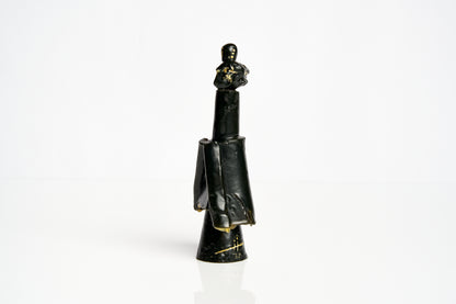 The Queen- Black