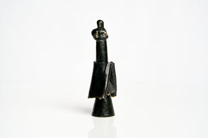 The Queen- Black