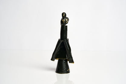 The Queen- Black