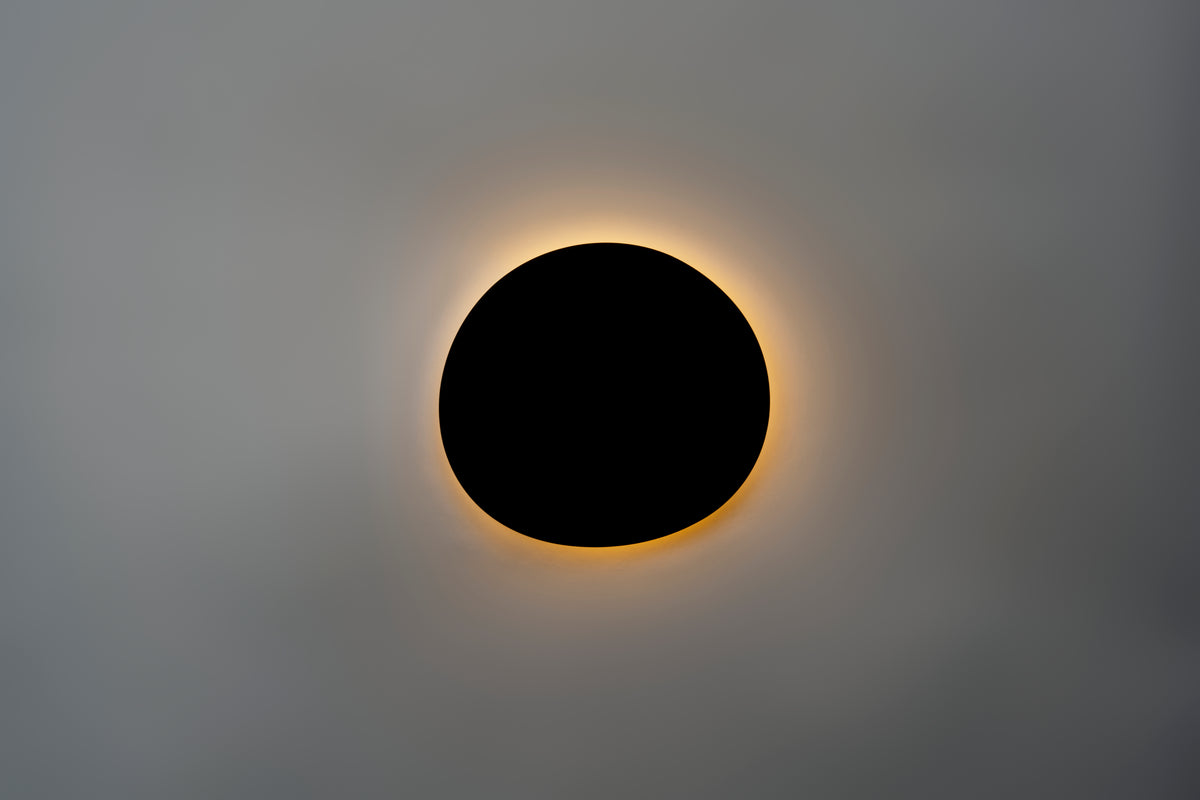 Off-Circle Eclipse Light