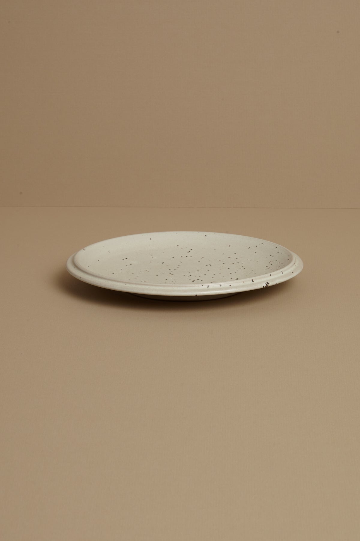 Saturn Dinnerware Speckled Satin