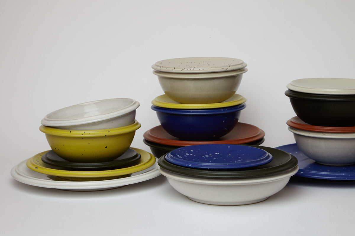 Saturn Dinnerware Saffron Speckle Satin